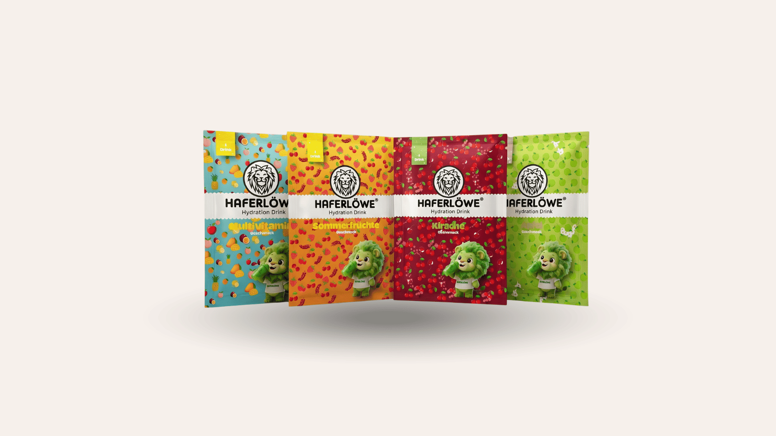 Vier HAFERLÖWE Hydration Drink Proben in Multivitamin, Sommerfrüchte, Kirsche und Apfel mit grünem Löwen-Maskottchen.